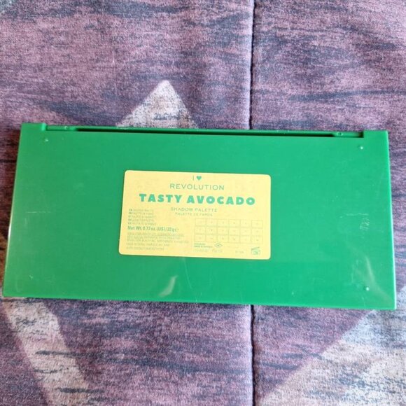 🥑✨ Revolution “Tasty Avocado” Eyeshadow Palette — Lightly Swatched ✨🥑 - Picture 5 of 5